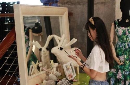 b站拍情侣网红,揭秘B站情侣网红的甜蜜日常